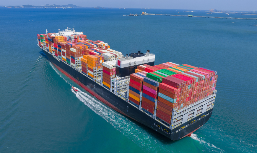 photo of container ship in ocean providing ocean freight services